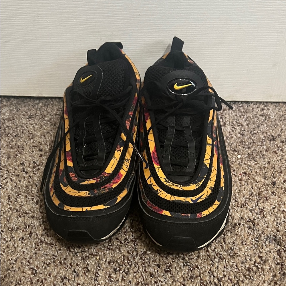 Nike Air Max 97 SE Floral Black and Gold Sneakers - Picture 4 of 5